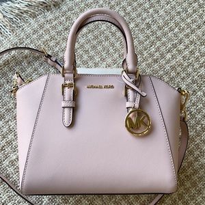Michael Kors Ciara Medium Messenger Bag Crossbody